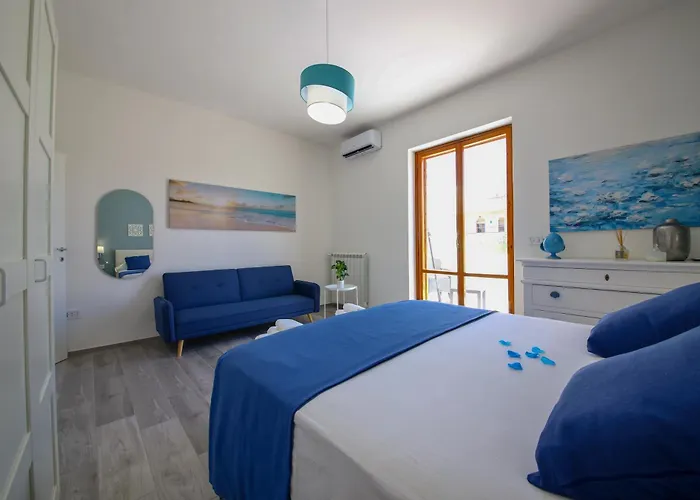 Villa Vera, accesso al mare, vista Castello, AC